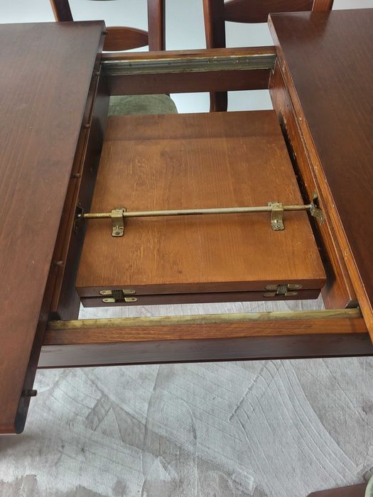 Conjunto Mesa + 8 Cadeiras — usado, em excelente estado!