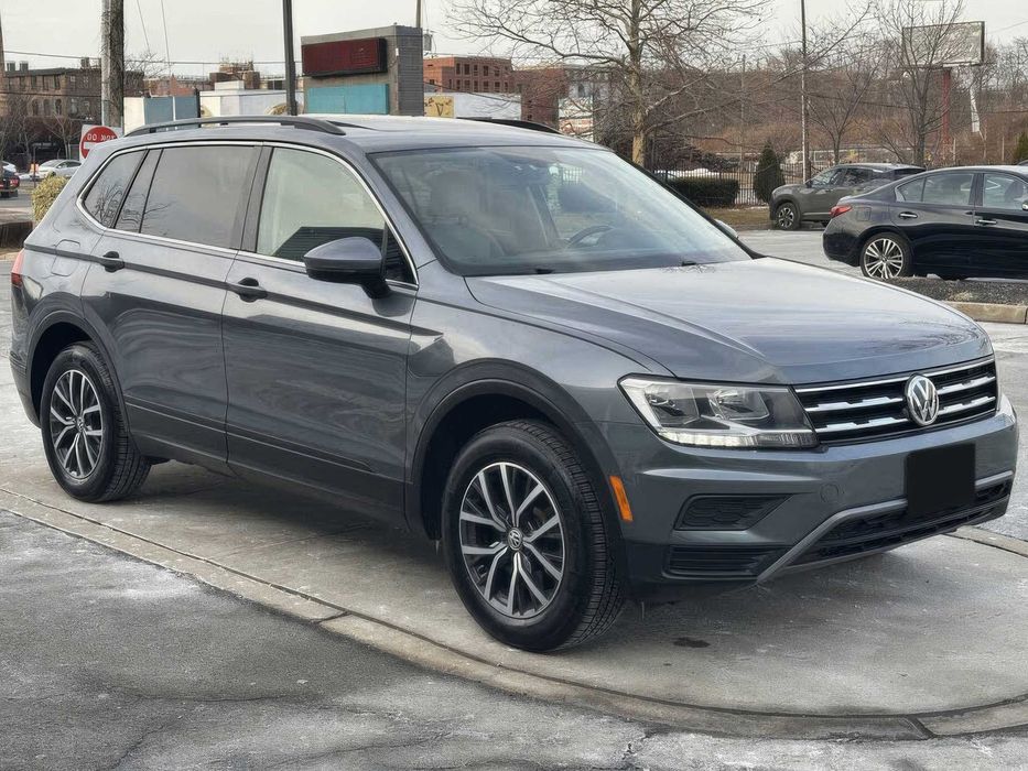 Volkswagen Tiguan      2018