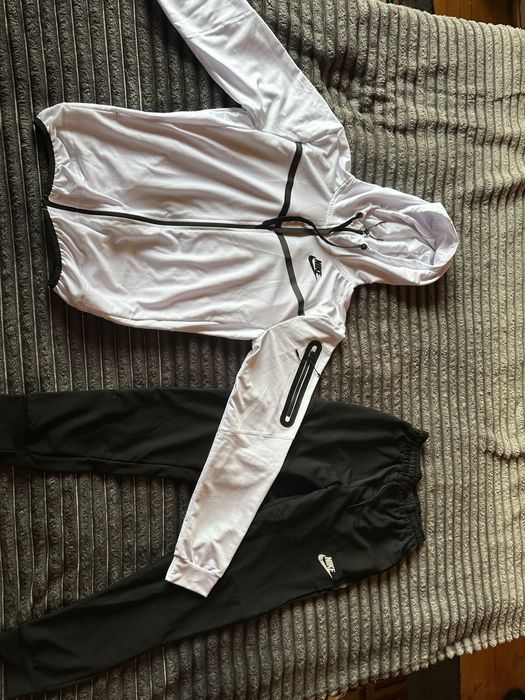 Спортивний костюм Nike