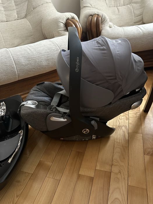 cybex cloud q platinium   0+  i baza isofix