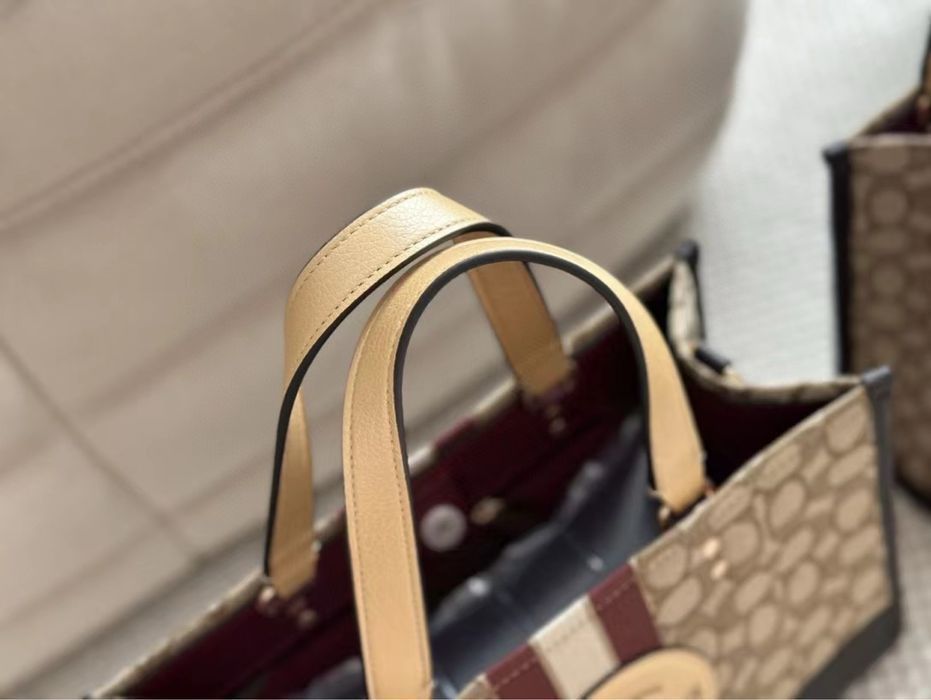 Жіноча сумка  coach dempsey коач сумочка женская сумка коач купить