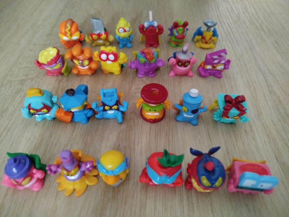 Figurki super things