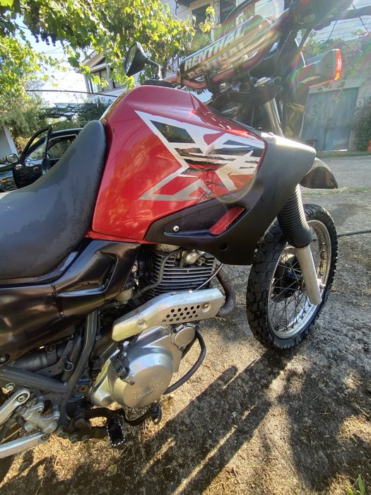 Yamaha XT 600 Vermelha