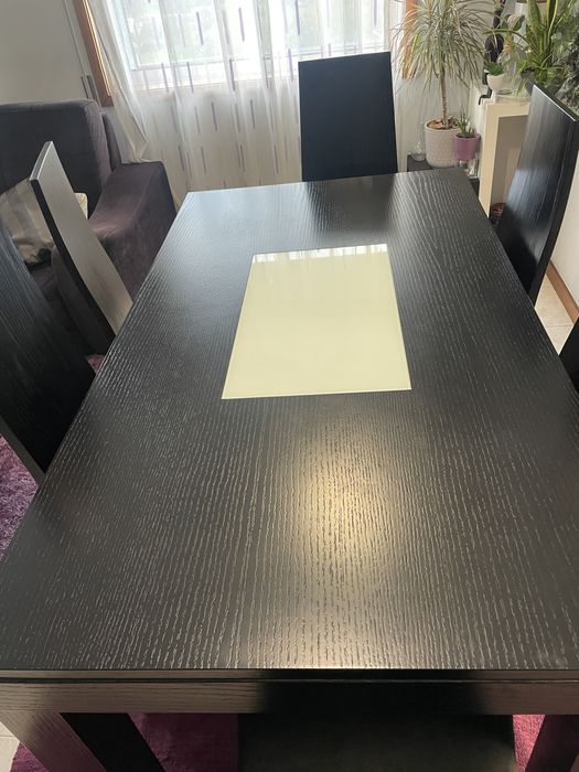 Mesa de sala de jantar