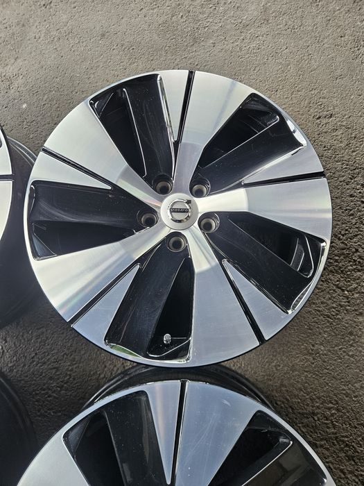 Alufelgi Felgi Volvo XC40 XC60 18Cali 7.5J18 ET50.5
