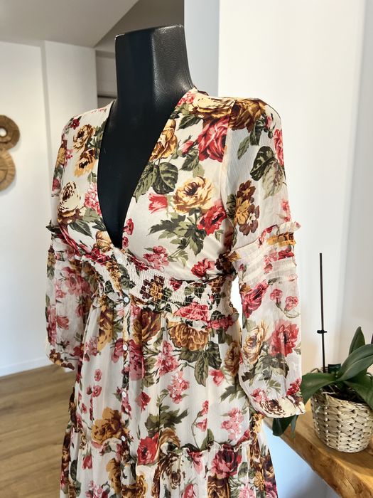 Vestido Florido Stradivarius
