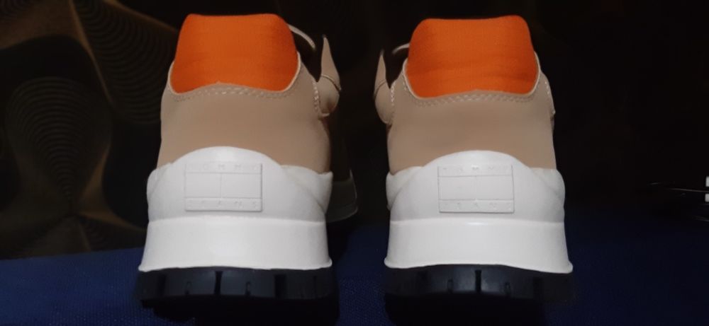 Із США чоловічі кросівки 44 Tommy  Boss подарунок новий рік кроссовки