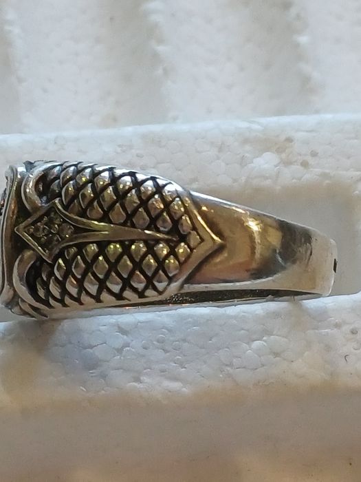 Мужской серебряный перстень