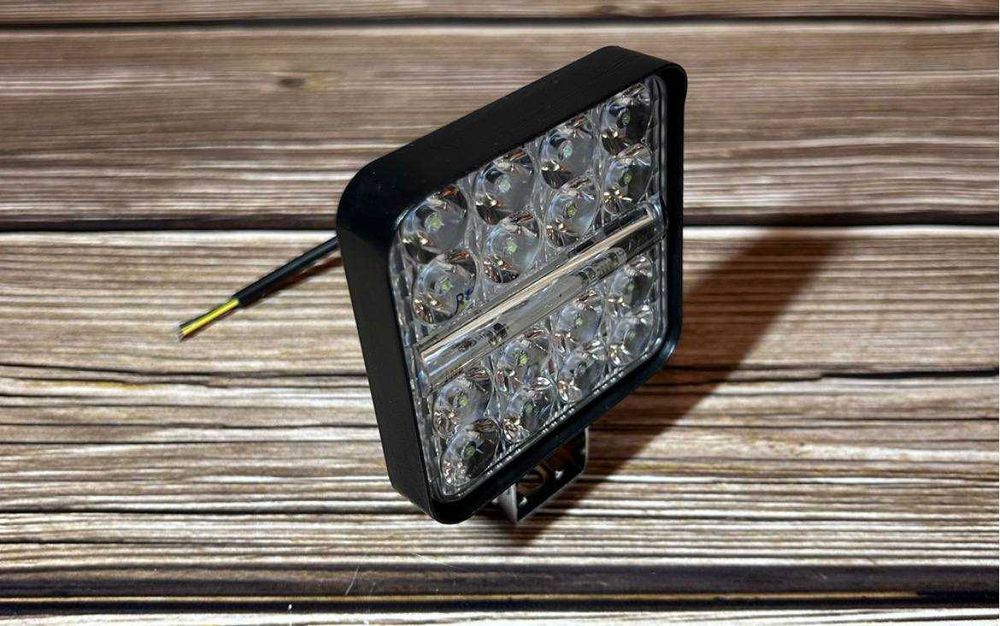 Фара LED Червоне світло квадратна 48W 6000K + Червоний стробоскоп (16 діодів) (8.5 см х 8.5 см х 1,5 см) Mini RED