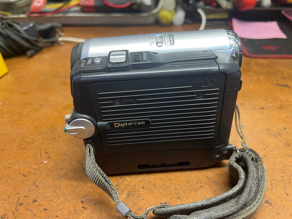 Відеокамера Samsung Digital Cam Corder model  VP-D352 аккумулятор неробочий