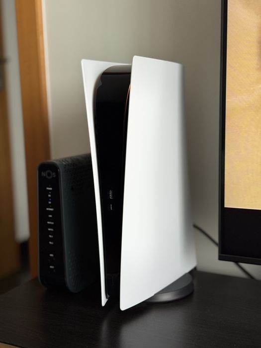 PS5 Digital Edition + 2 Controllers + PlayStation Portal64171721179266121