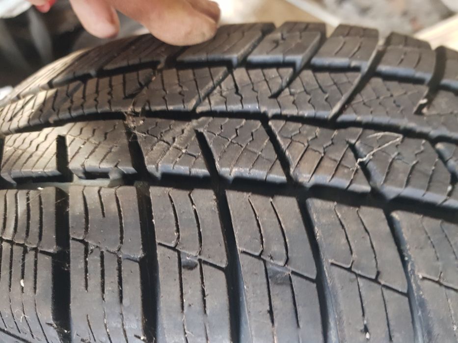 Б/у.шини.4 шт.продам.