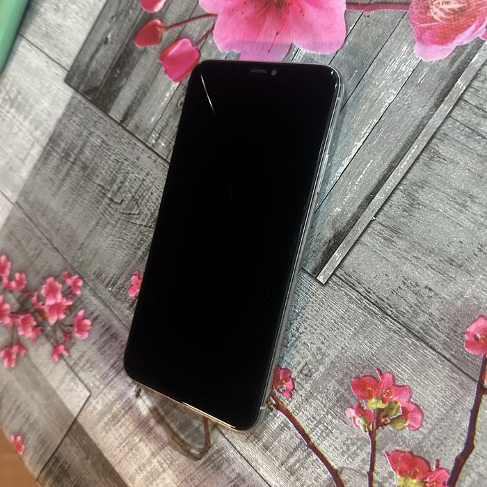 Iphone 11 pro max para venda com 33 capas