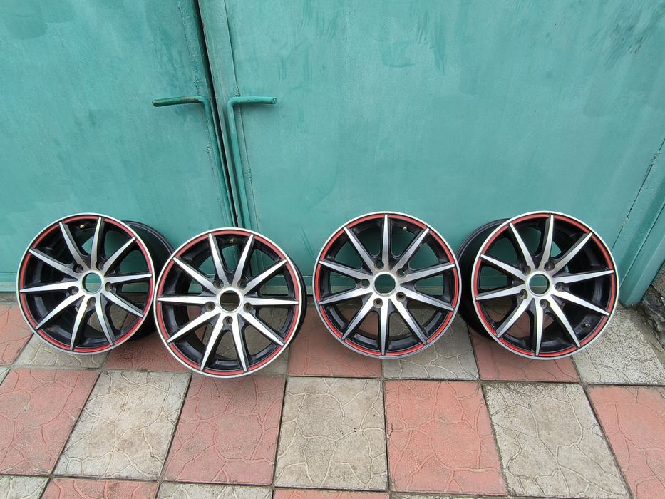 Диски б/у в отличном состоянии