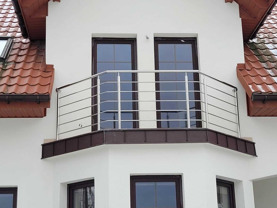 Balustrady nierdzewne ,malowane proszkowo