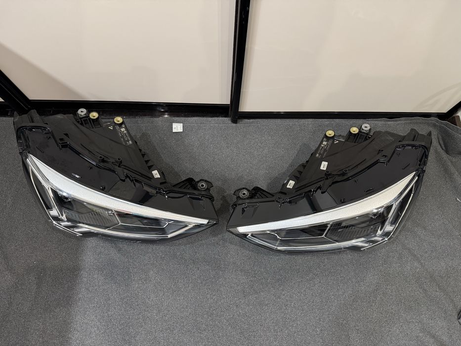 Фари Audi Q3 83A 2018-2024, комплектні Full LED