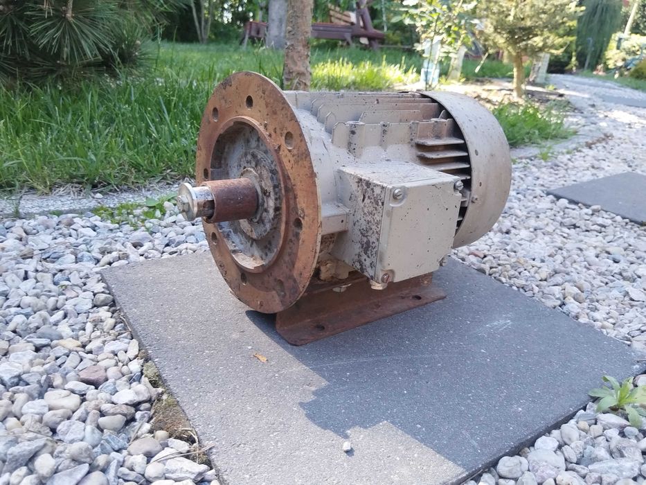 Silnik elektryczny trójfazowy