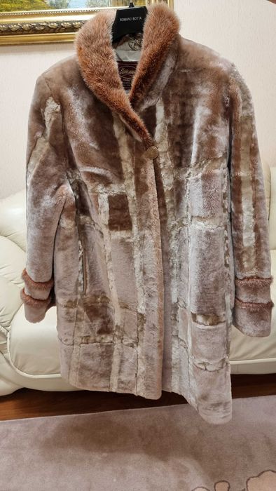 Продам мутоновую шубу