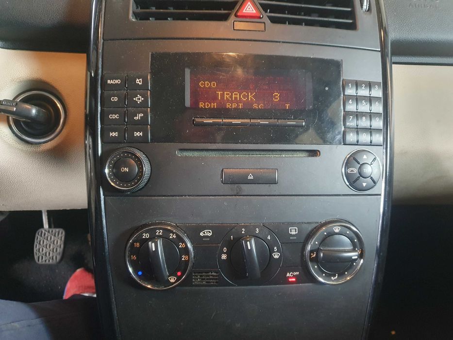 Radio 2 din fabryczne Mercedes A klasa w169 a170 sprawne