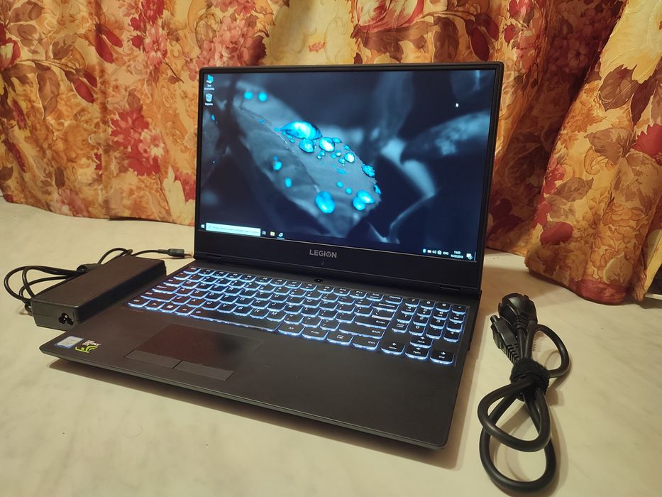 Ігровий ноутбук Lenovo Legion 144Гц / i7-8750H / GTX 1060 / 8 GB