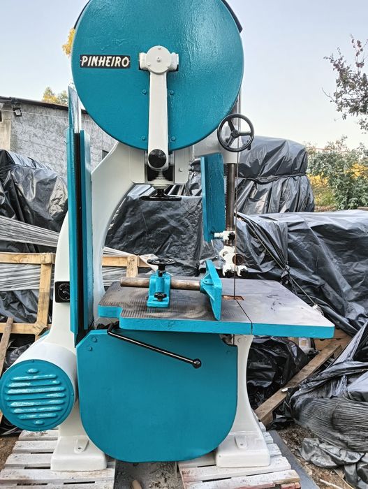 Serra de fita pinheiro