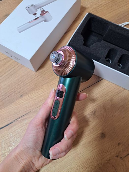 Очищувач шкіри та пор AIMED вакуумний з камерою