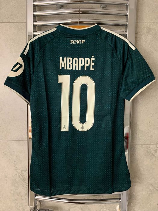 koszulka piłkarska Mbappe Real Madryt wyjazdowa 26/27 rozmiar M nowa