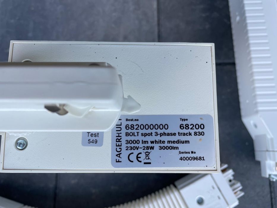 Lampy punktowe na szynie 41 sztuk białe