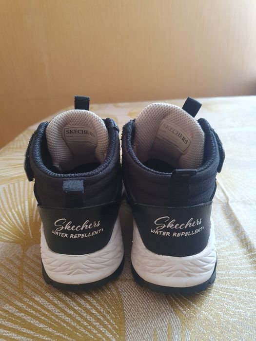 Демісезонні черевики для дівчинки Skechers (28,5)