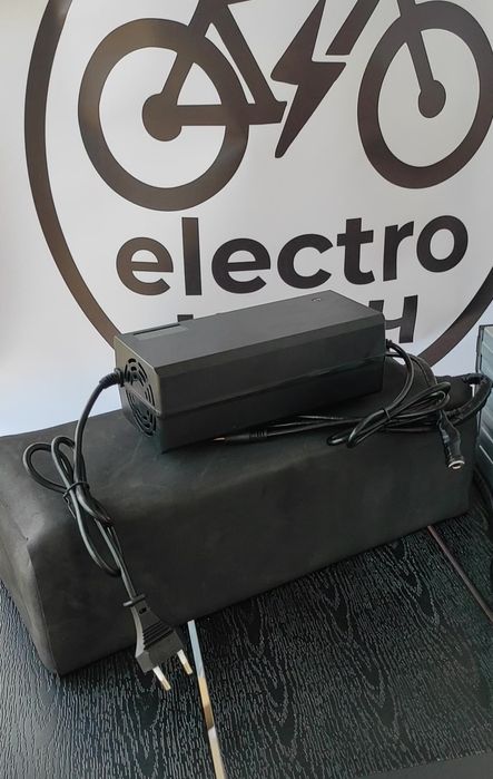 Зарядний пристрій Li ion 60v(67.2в)16s зарядное устройство 60в зарядка