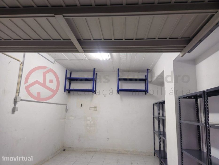 Garagem no Centro da Cova da Piedade