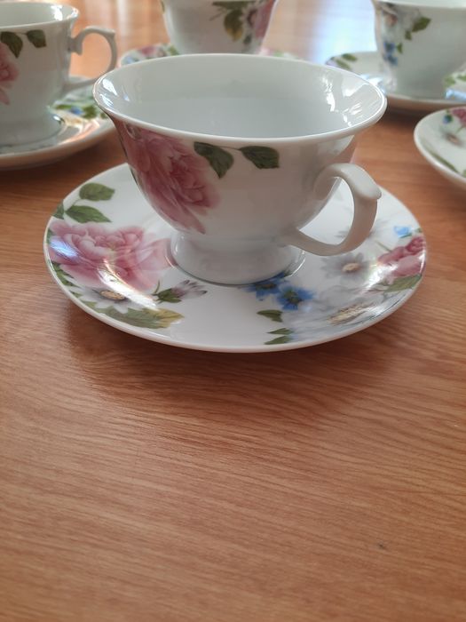 Ceramiczny zestaw 5 filiżanek i talerzyków