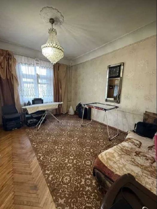 Продається 2-кімнатна квартира.Центральний ринок.55 м2.DD