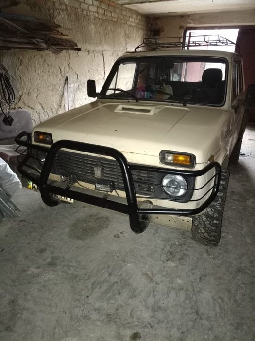 Продам ниву на ходу