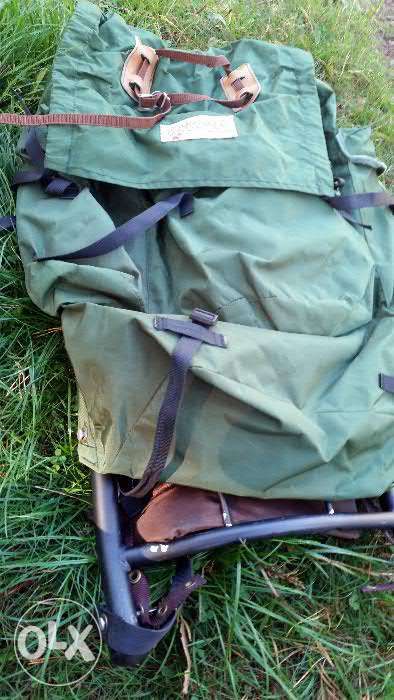 Plecak turystyczny BASE CAMP ze stelażem