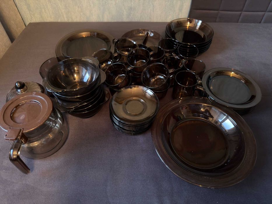 Gigantyczny zestaw naczyń - czarne szkło dymne | 65 elementów