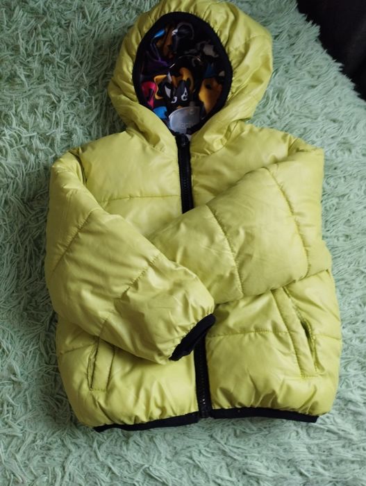 Дитяча демісезонна куртка,на дві сторони..
