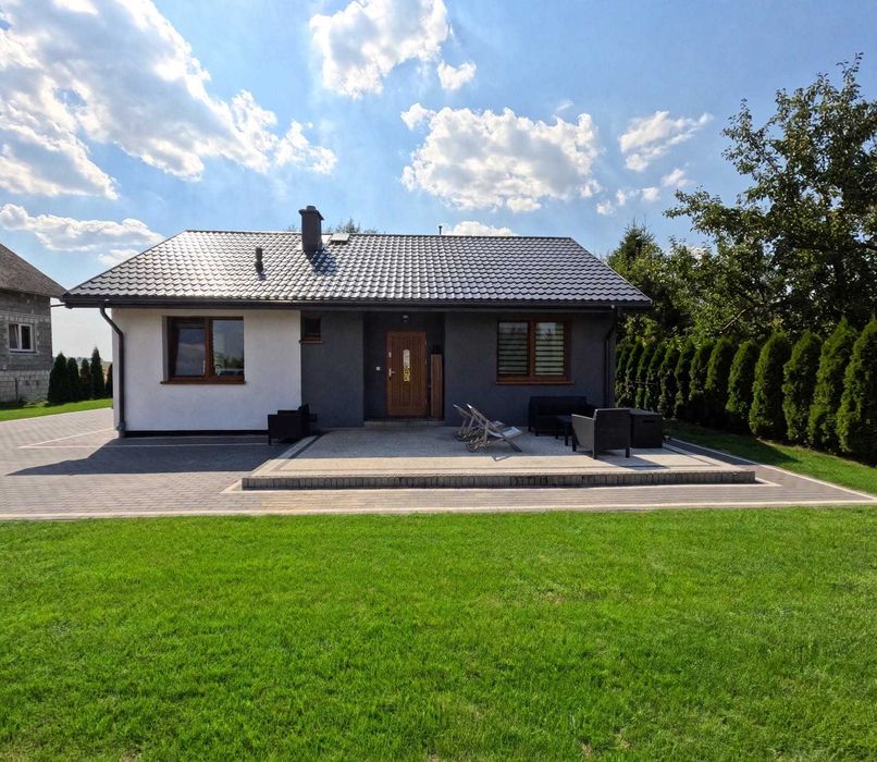 Przytulny dom parterowy 68 m² na dużej, ogrodzonej działce 20 arów