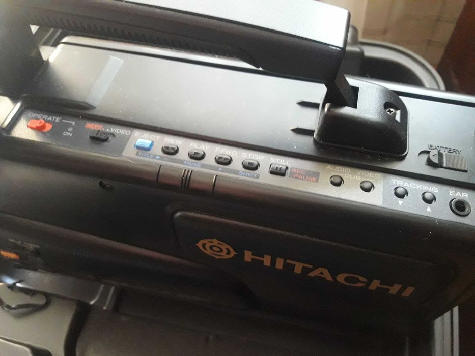 Фірмовий чемоданчик Hitachi для відеокамери 1980-90-х років