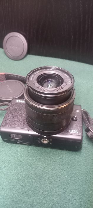 Canon mirrorless EOS M200 + Lente 15/45