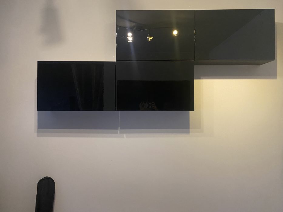 Armários + Estante com portas