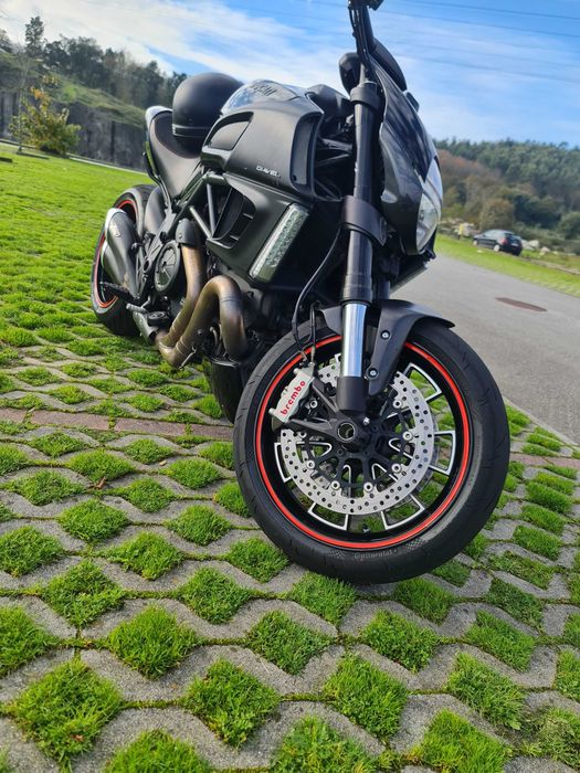 Ducati Diavel 1200 versão AMG