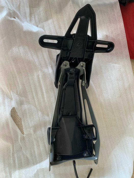 Suporte completo de matricula Yamaha XJR 1300