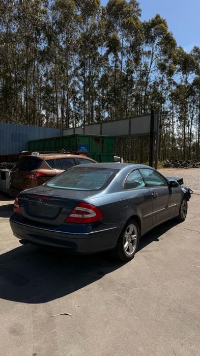 Para peças MERCEDES-BENZ CLK (C209)