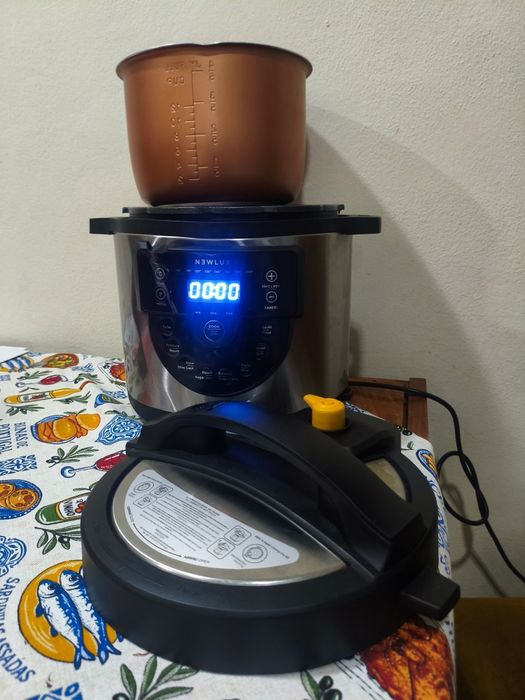 Panela de pressão elétrica