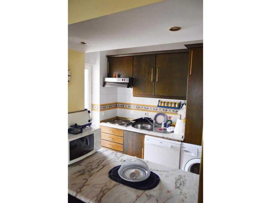 T3 c/AC em condomínio com piscina