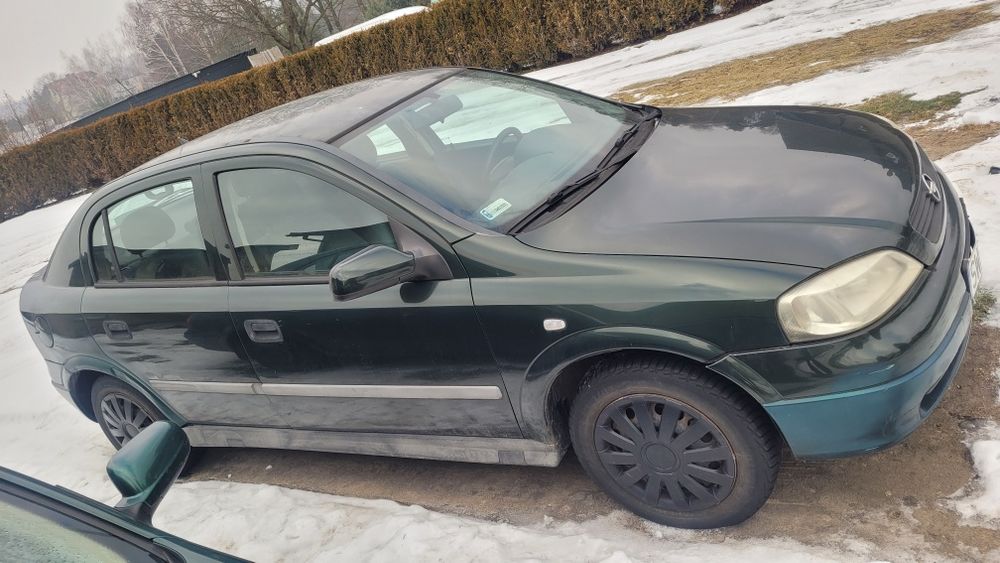 Opel Astra 1.6   rok 2000