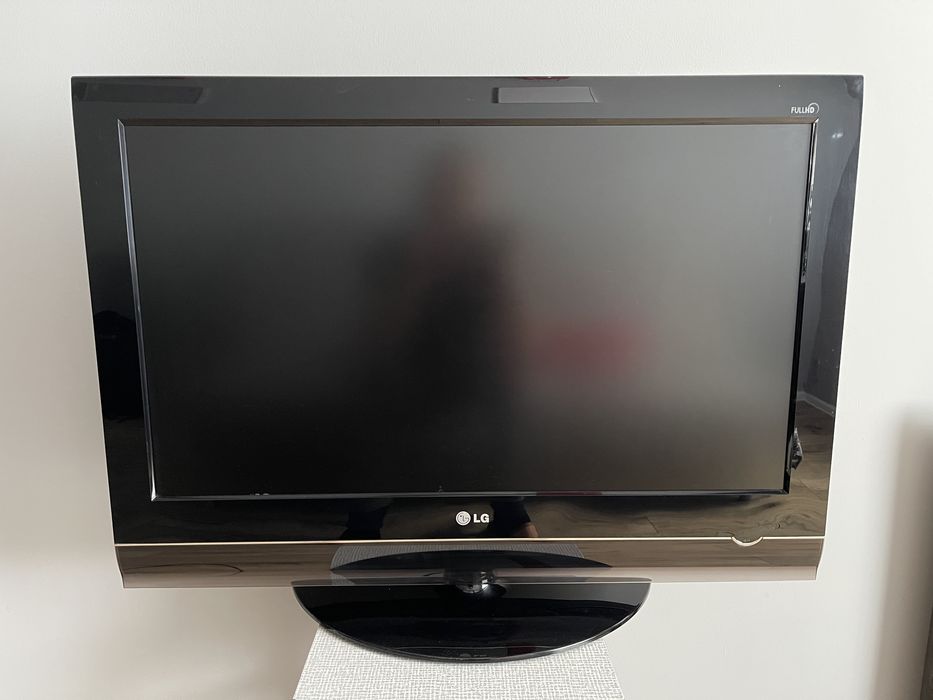 Telewizor LG 32LG7000 32 cale LCD full HD czarny