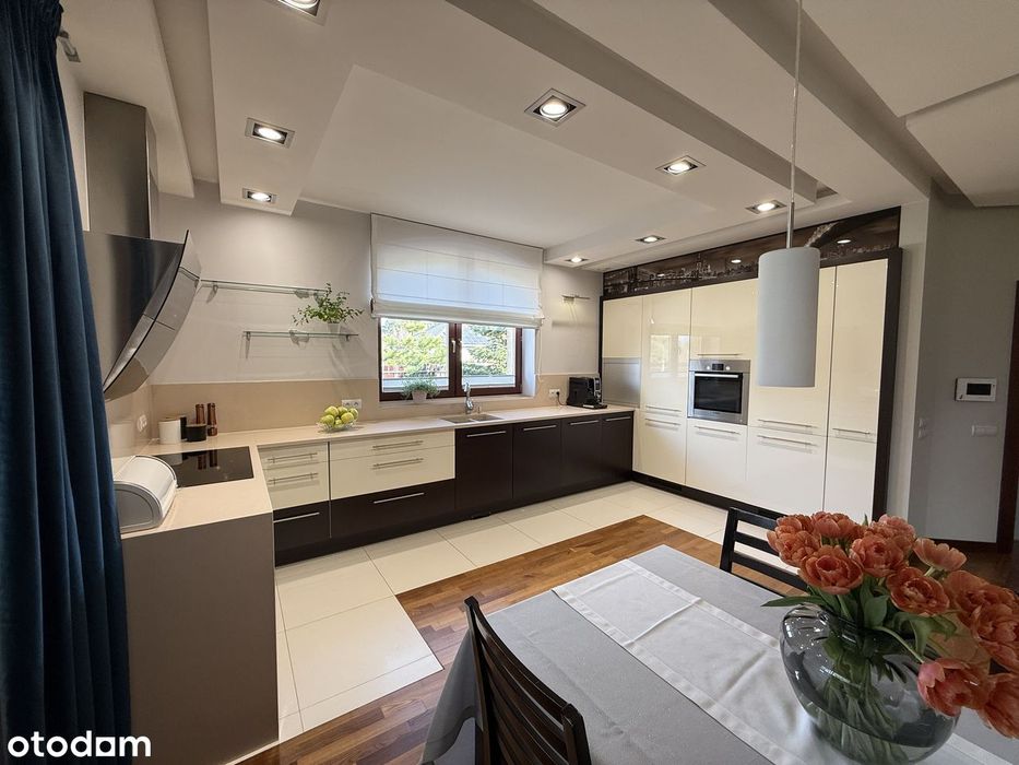 Dom 237 m² | Wysoki salon | Działka 1000 m² | Bez remontów