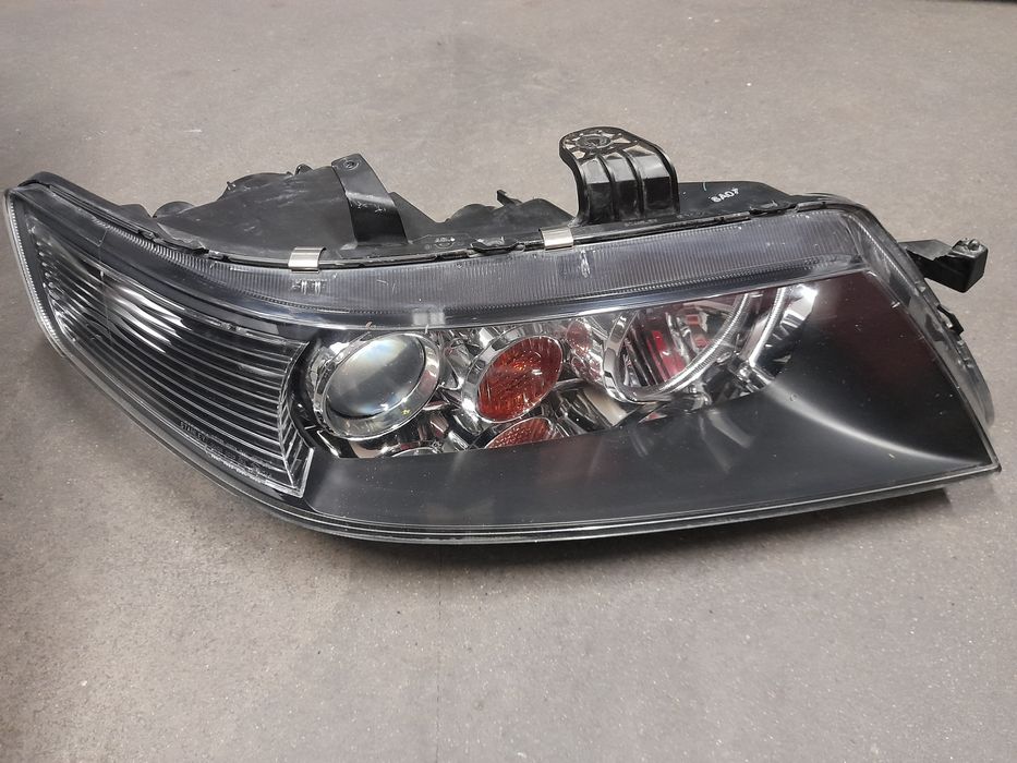 Oryginalne lampy reflektory honda  accord 7 2003-2008